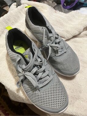 Avia Gray Mesh Athletic Sneakers with Neon Yellow Accents 10.5